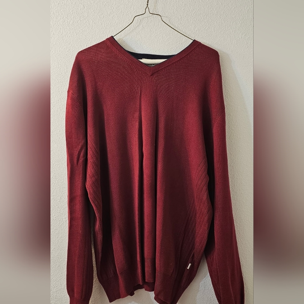 Covington Men's Deep Red V-Neck Sweater